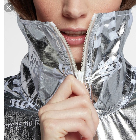 NWT Nike Sportswear Metallic Jacket WMNS - Picture 4 of 8